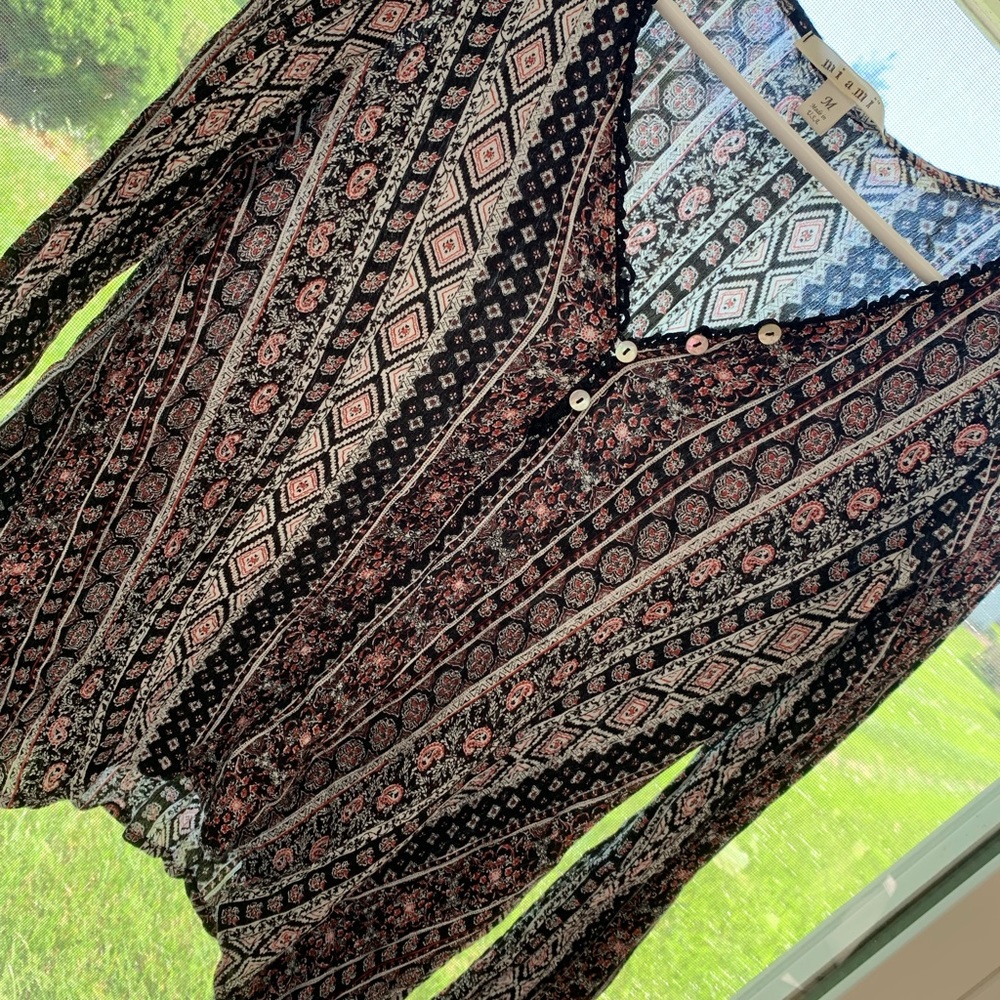 Francesca’s patterned Blouse